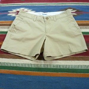 VINTAGE Old Navy Shorts Miid Rise - Color 'Rolled Oats' - Women's Size 4